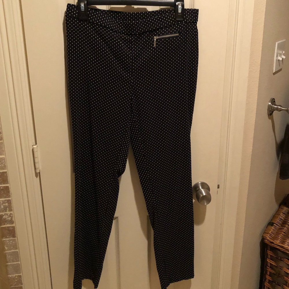 Tiny polka dot long capris-down to the ankle.